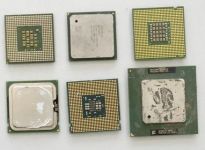 ПРОЦЕССОР пластмассовый С металлической пластиной без ног